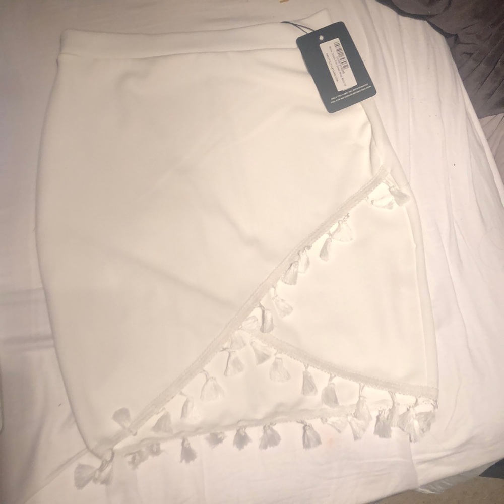 White skirt Pretty Little Thing